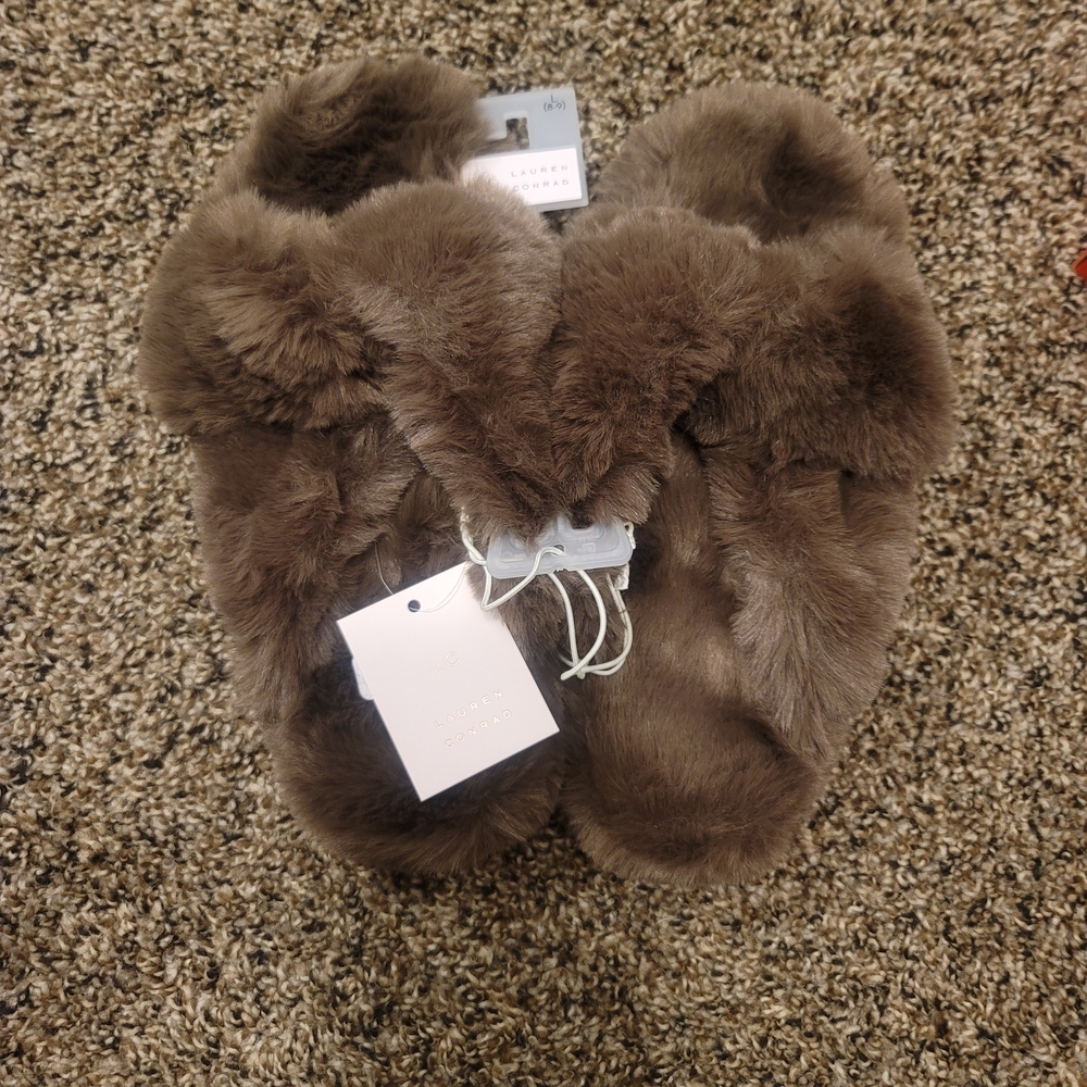LC Lauren Conrad Cozy Brown Slippers